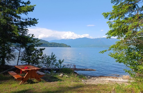 Balfour House | Lake View Suite, Forest Retreat, Lake Access Nearby