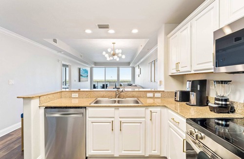Florida Central Atlantic Coast Condo | Lake Views At Blue Heron