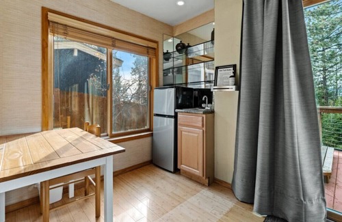Kings Beach House | Lake Views Dog Friendly Cabin w/Hot Tub!