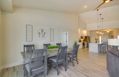 Rocky Mount Condo | Lake Views & Pool Access: Ozarks Condo!