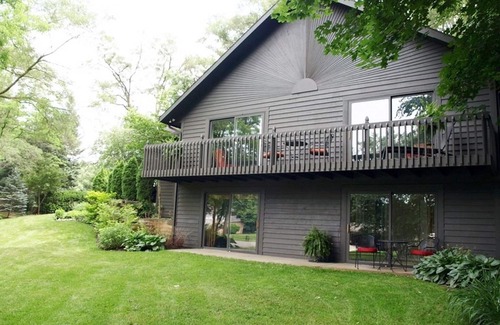 South Bend House | Lake views within walking distance to Notre Dame!