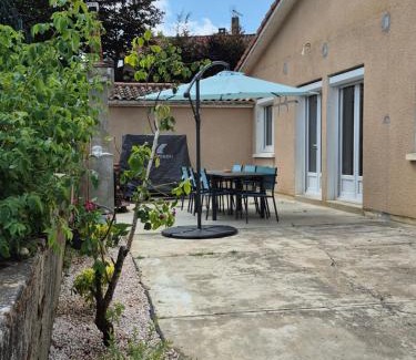 Castera-Verduzan Villa | Lake Villa Castéra-Verduzan