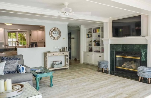 Canandaigua House | Lake Vista: Lakeside Luxury