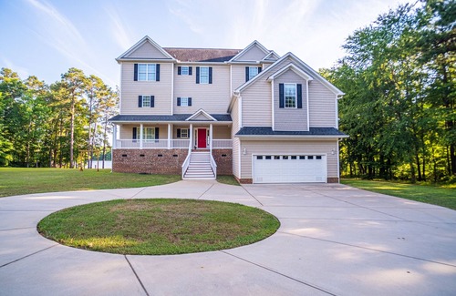 Winnsboro House | Lake Wateree Waterfront Retreat - 6BR w/Dock, Kayaks, Firepit and Game Room