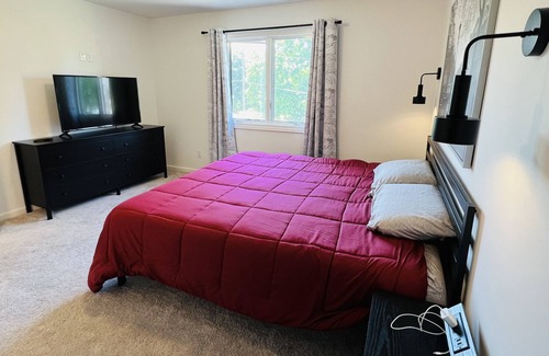 Enchanted Hills House | Lake Wawasee;5 Bed, XL Boat Slip, & Pet friendly