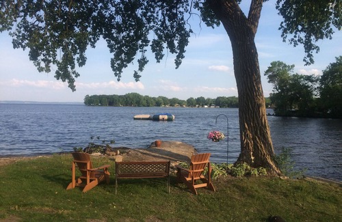 Black Wolf House | Lake Winnebago Waterfront Private Resort/Home