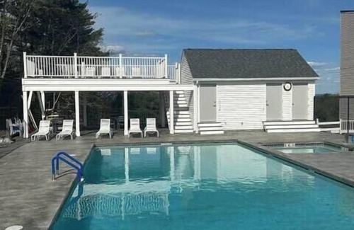 Weirs Beach Apartment | Lake Winni Studio Condo Full Kitchen - Weirs Beach