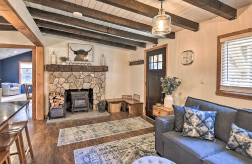 Moultonborough Cottage | Lake Winnipesaukee w/ Hot Tub- Water/beach access!