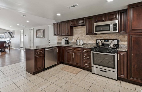 Commerce Township House | Lakefront living