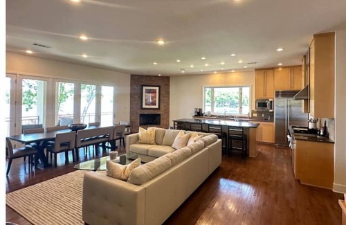 Hot Springs House | Lakefront Oasis - 6BR/4.5BA