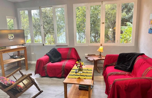 Jaibalito Villa | Lakefront 2-bedroom villa with stunning views of lake and mountains