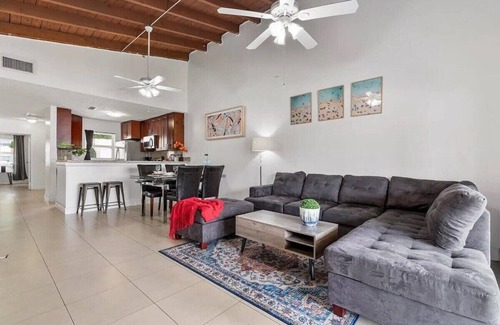 Fort Lauderdale House | Lakefront 3 Bdrm @ FTL Beach & Hard Rock Casino