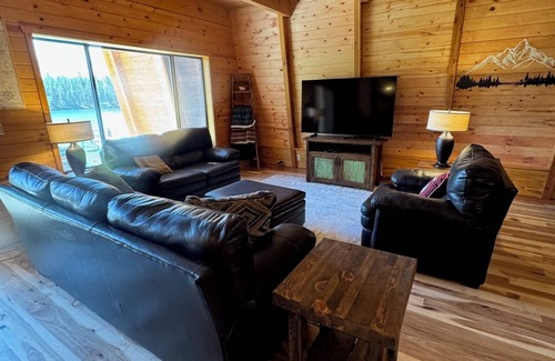 Island Park Cabin | Lakefront 4BR/4BA Cabin with Sauna, Hot Tub & Private Dock – Minutes from YNP!
