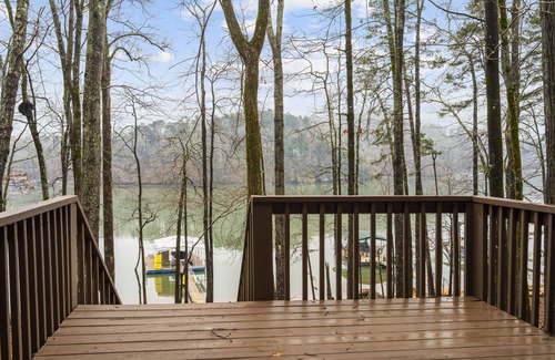 Westminster House | Lakefront 4BR w/dock, lake toys - family fun - Check out our reviews!