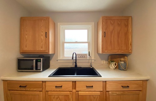 Lake Koshkonong Cottage | Lakefront Access Cottage on Lake Koshkonong