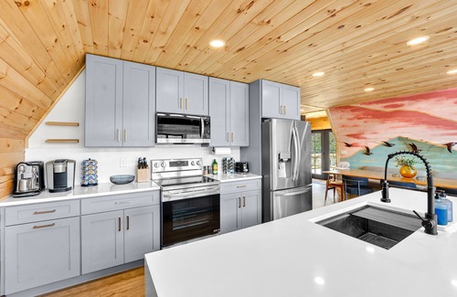 Blakeslee Cabin | Lakefront AFrame, Heated Bio Pool, Spa, Sauna, Theatre, GameRoom, Lake acccess