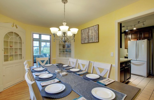 Algoma Cottage | Lakefront Algoma Home w/Deck, Grill & Fireplace