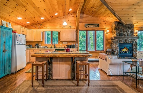 Arietta Cabin | Lakefront and Private with Stunning Views