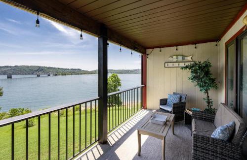 Kimberling City Apartment | Lakefront, Balcony Condo Near Silver Dollar City