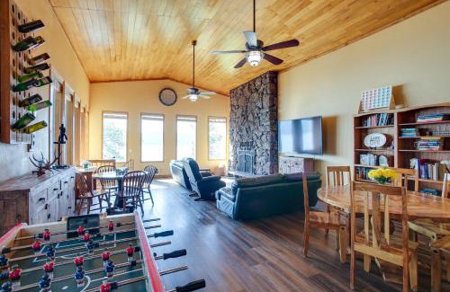Rockford Bay House | Lakefront Bliss Coeur dAlene Cabin with Dock!