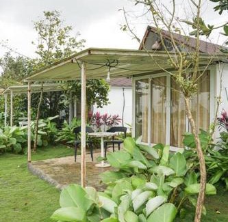 Thakursai House | Lakefront Cabin 4 by Tranquil Stays