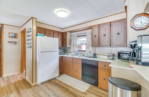 Jay Cabin | Lakefront Cabin in Jay w/Deck, Views & Boat Ramp!
