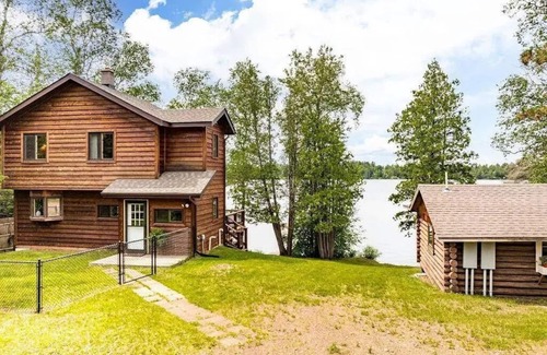 Duluth Cabin | Lakefront Cabin w/Summer Bunkhouse/June-AugnSleeps 10/Sept-May Sleeps up to 6