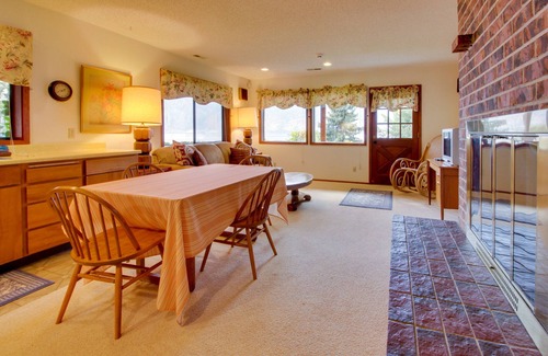 Manson House | Lakefront Cabin with Breathtaking Views, Free WiFi, Fireplace, and Private Dock