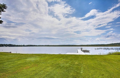 Cadillac Cottage | Lakefront Cadillac Cottage w/ Furnished Deck!