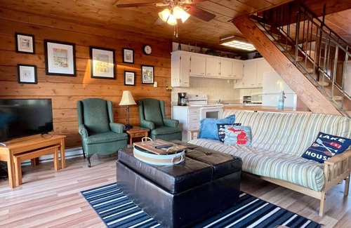 Stevensville House | Lakefront Chalet #29 w/Beach Access, Pools, Sport Courts, Fishing Pond & more!
