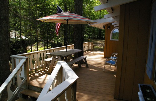 Conway Ski Chalet | Lakefront Chalet in the White Mountains 3 bedrooms-Sleeps 5 NH. License # 044583