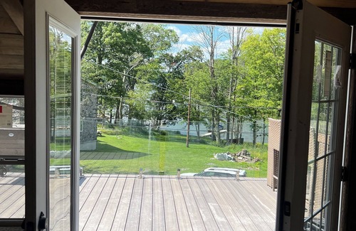 Greentown House | Lakefront Chateau Oasis