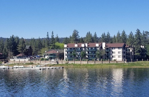 Big Bear Lake Condo | Lakefront Condo-Big Bear, CA-Week of 2-14-25 to 2-21-25 ONLY