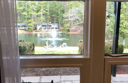 Flat Rock Condo | Lakefront Condo Historic Flat Rock at Mill House Lodge Sleeps 2 Newly Renovated
