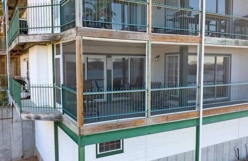 Lakeland Condo | Lakefront Condo - Stunning Views