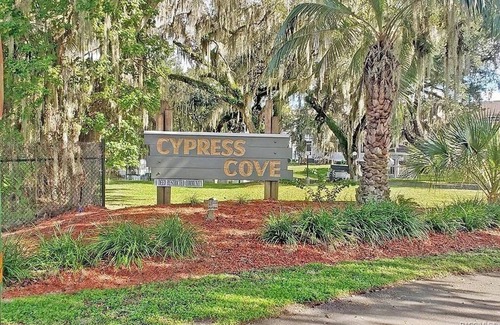 Inverness House | Lakefront Condo (with private dock access)