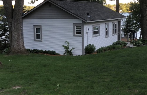 Balsam Lake Cottage | Lakefront Cottage 2 min to downtown