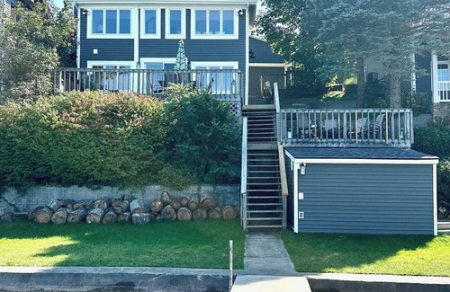 Angola House | Lakefront Cottage at Crooked Lake, Indiana to sleep 10-12
