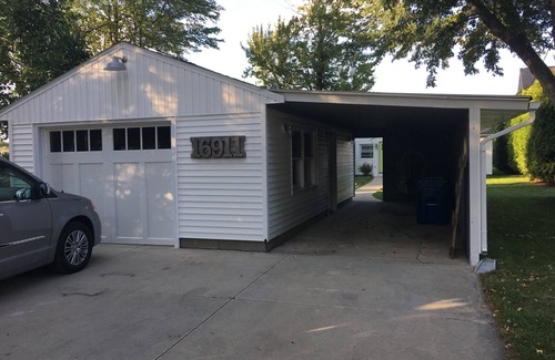 Ferrysburg House | Lakefront Cottage on Spring Lake in Grand Haven