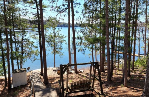 Lakewood Cottage | Lakefront Cottage on Beautiful Wheeler Lake in Lakewood FAMILY FRIENDLY!