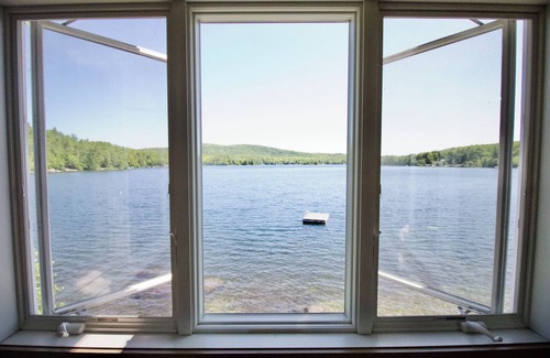 Munsonville Cottage | Lakefront Cottage on Pristine Granite Lake