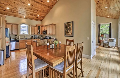 Sharps Chapel House | Lakefront Cottage with Private Dock on Norris Lake