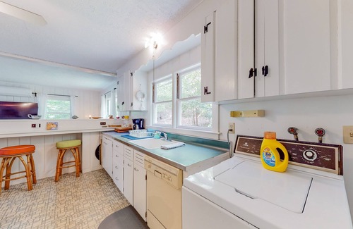 Mashpee House | Lakefront cottage with WiFi, partial AC, private pier, patio, & deck - 2 dogs ok