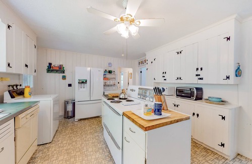 Mashpee House | Lakefront cottage with WiFi, partial AC, private pier, patio, & deck - 2 dogs ok