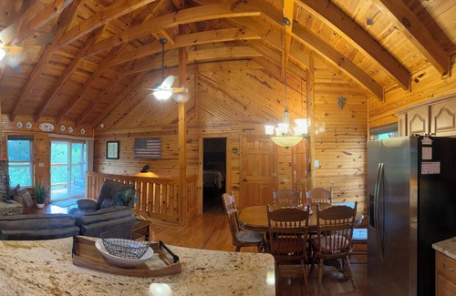 Dandridge Cabin | Lakefront covered dock sleeps 12