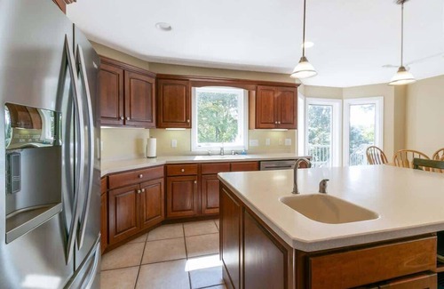 Cadiz House | Lakefront Escape - Home Theater & Pool Table