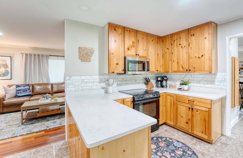 Springdale House | Lakefront Escape w/Hot Tub, Fire Pit & Kayaks