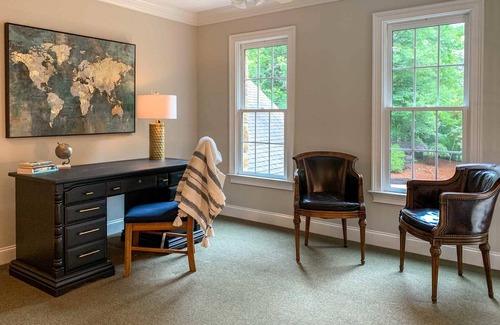 Dawsonville House | Lakefront family home w/private 2-story dock & NEW outdoor deck for dining!