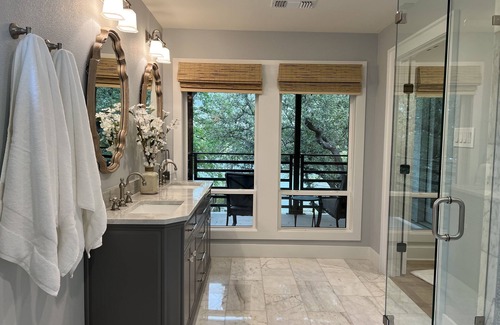 Fort Worth House | Lakefront farmhouse. Private dock. Gated 2+ ac. Eagle Mtn Lake, Fort Worth, TX