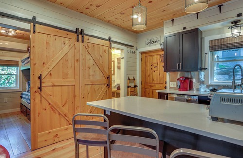 Greentown Cottage | Lakefront Gem w/Hot Tub & Boat Dock in Greentown